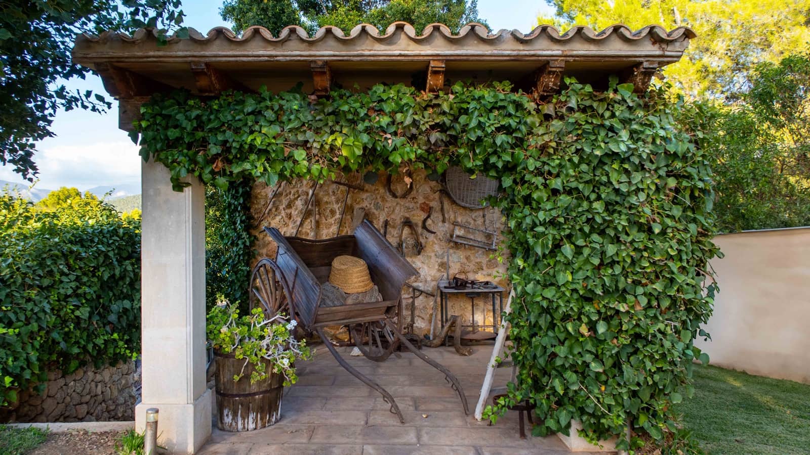 4 soveværelse Finca/Landehus til salg i Establiments med swimmingpool garage - € 1.995.000 (Ref: 8465954)