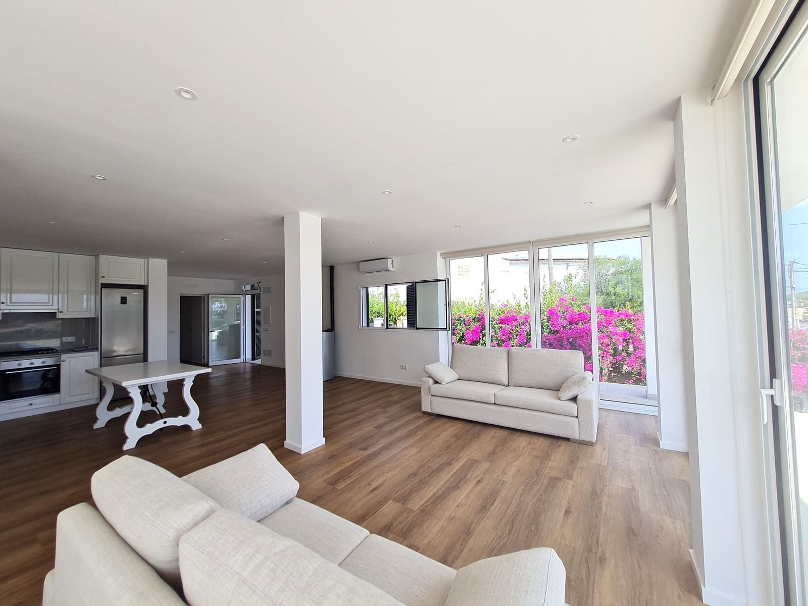 4 slaapkamer Appartement te huur in Portocolom met zwembad garage - € 2.900 (Ref: 8484179)