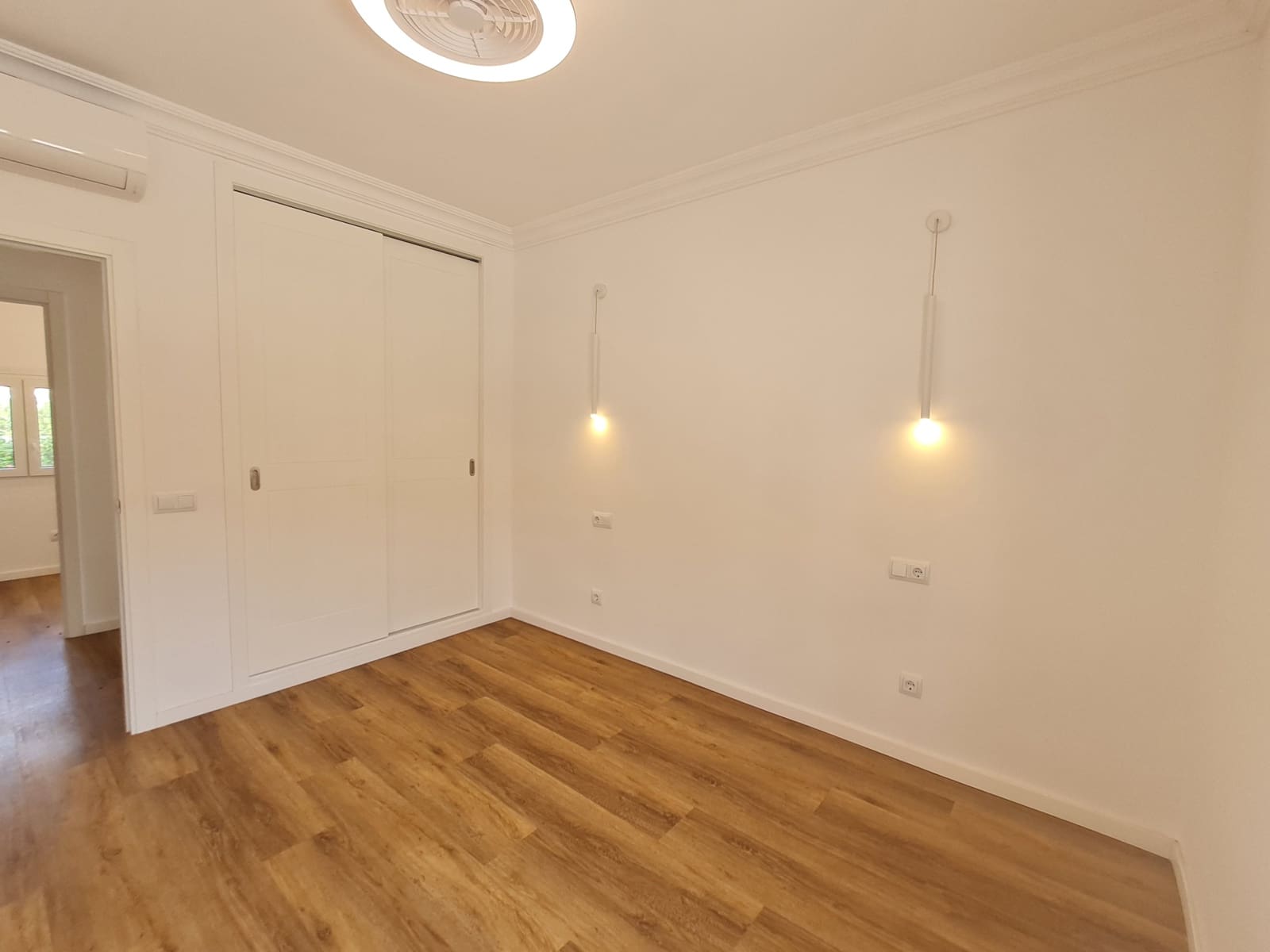 4 slaapkamer Appartement te huur in Portocolom met zwembad garage - € 2.900 (Ref: 8484179)