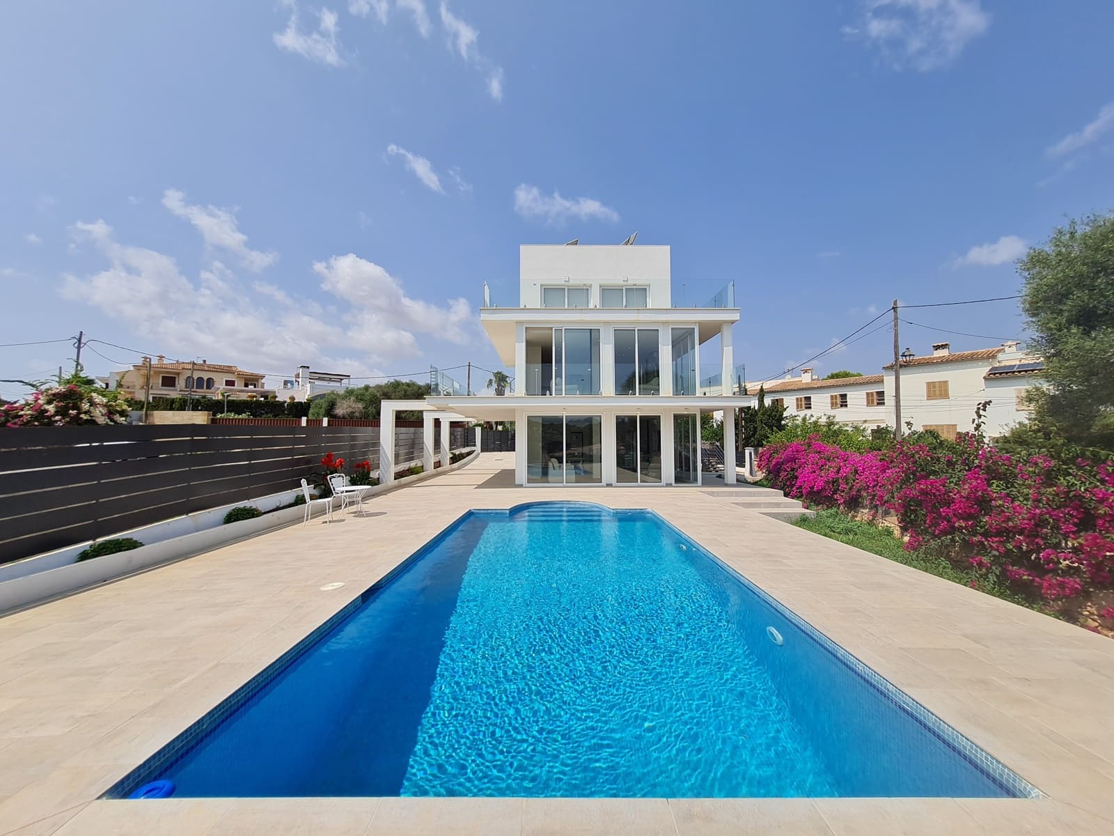 4 slaapkamer Appartement te huur in Portocolom met zwembad garage - € 2.900 (Ref: 8484179)