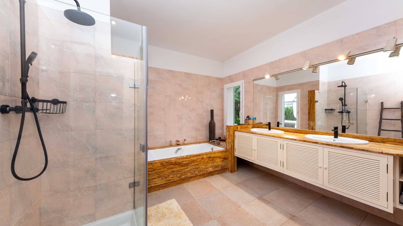 4 Zimmer Villa zu verkaufen in Santa Ponsa mit Pool Garage - 2.800.000 € (Ref: 8499548)