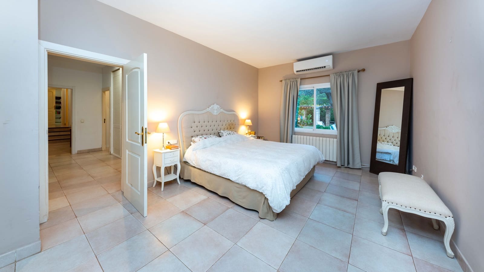 4 Zimmer Villa zu verkaufen in Santa Ponsa mit Pool Garage - 2.800.000 € (Ref: 8499548)