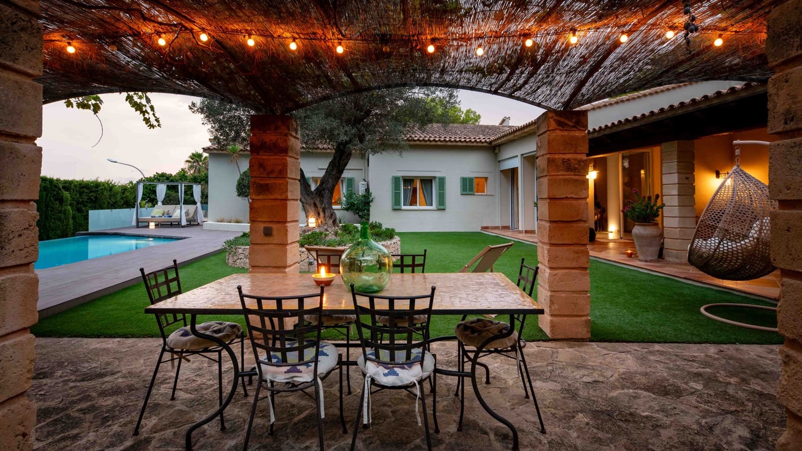 4 Zimmer Villa zu verkaufen in Santa Ponsa mit Pool Garage - 2.800.000 € (Ref: 8499548)