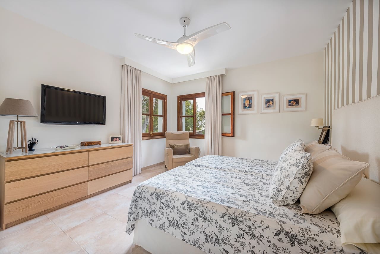 4 bedroom Villa for rent in Costa d'en Blanes with pool garage - € 6,200 (Ref: 8508142)