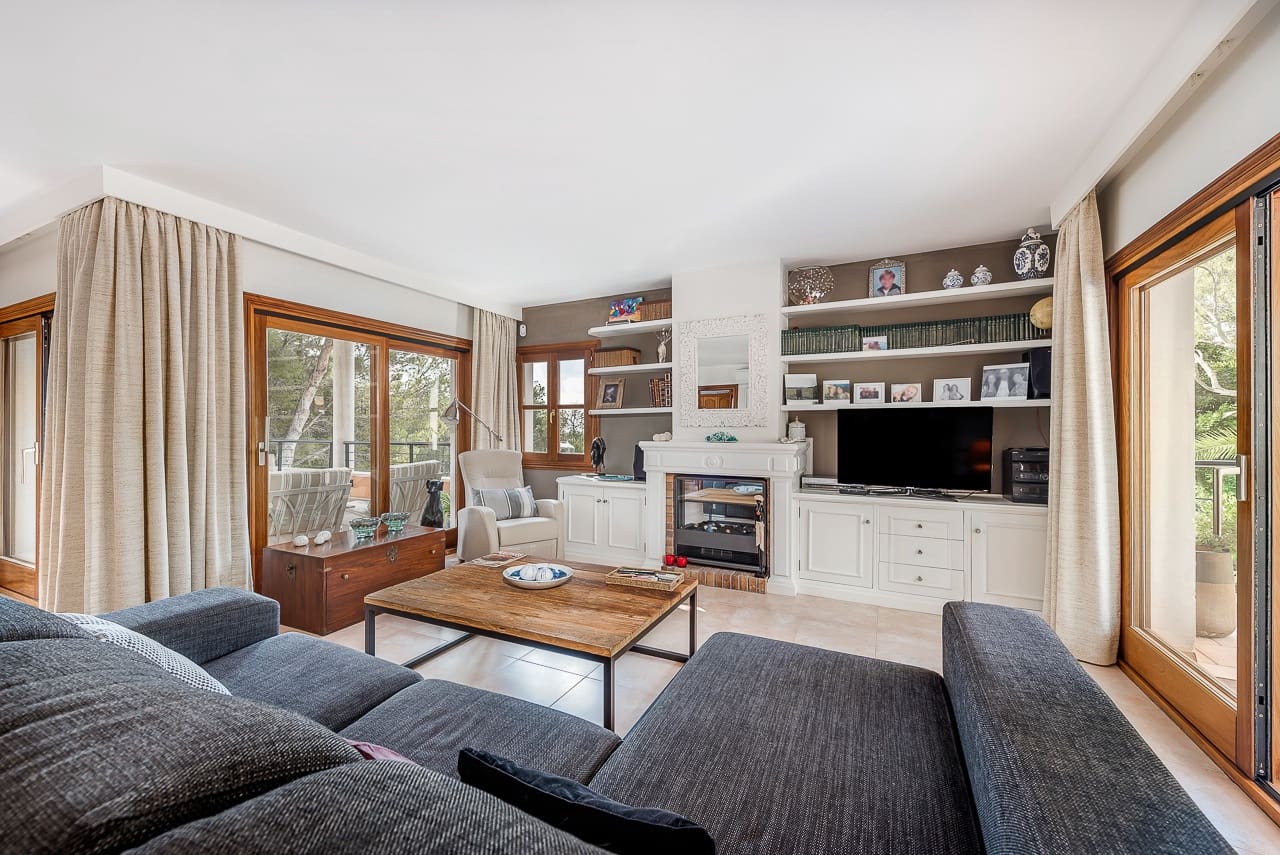 4 bedroom Villa for rent in Costa d'en Blanes with pool garage - € 6,200 (Ref: 8508142)