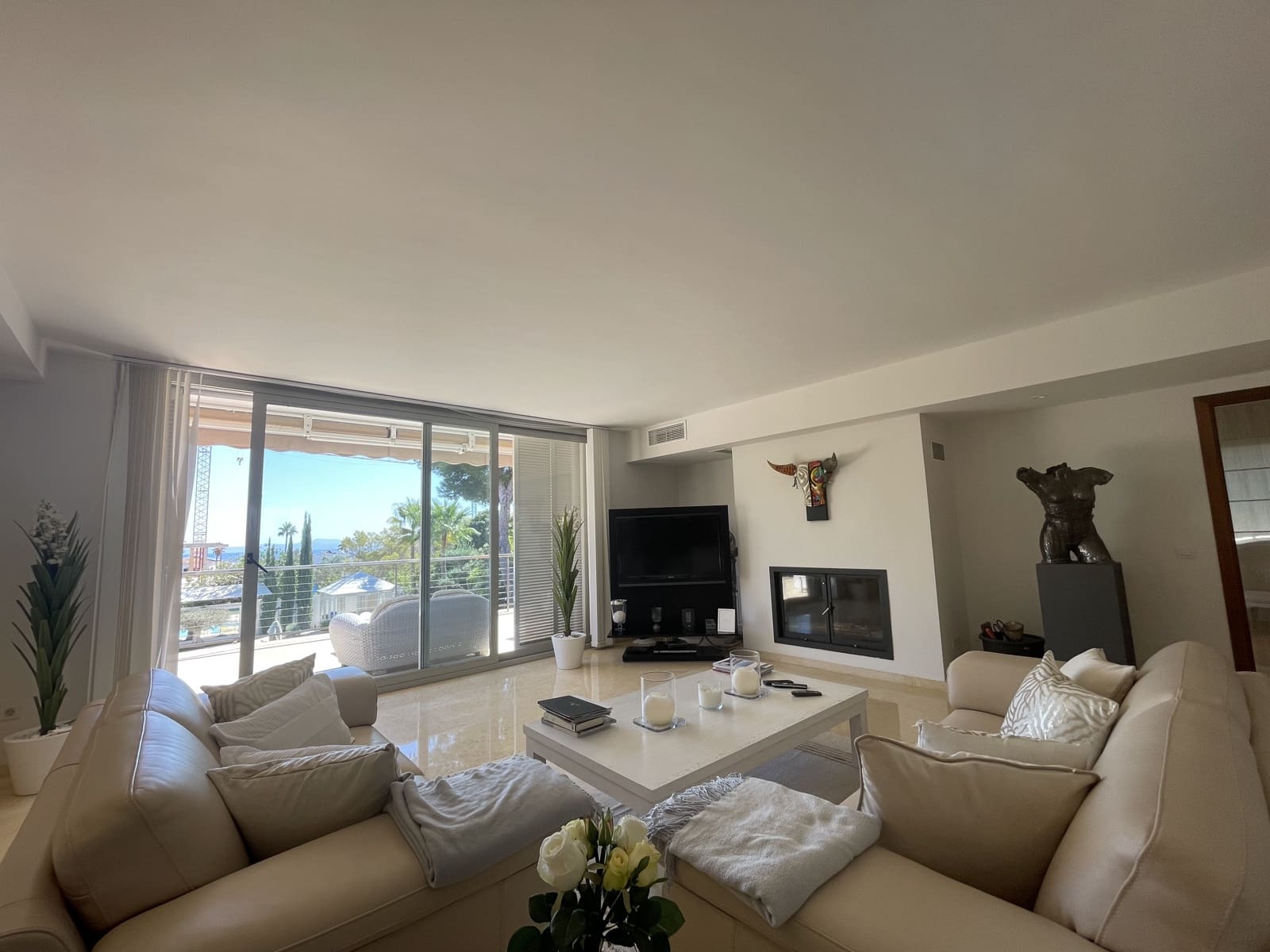 5 soveværelse Villa til leje i Sol de Mallorca med swimmingpool garage - € 9.000 (Ref: 8525128)