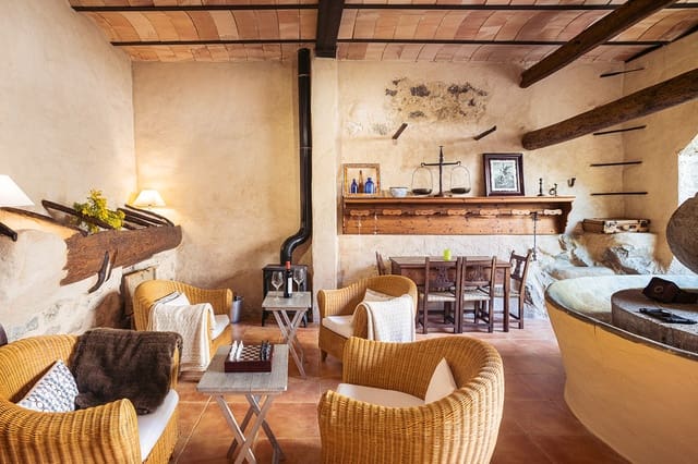 8 soveværelse Byhus til salg i Estellenchs - € 2.600.000 (Ref: 8528848)