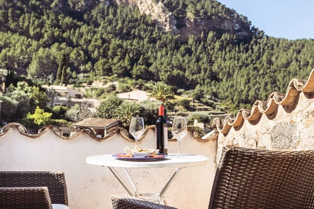 8 soveværelse Byhus til salg i Estellenchs - € 2.600.000 (Ref: 8528848)