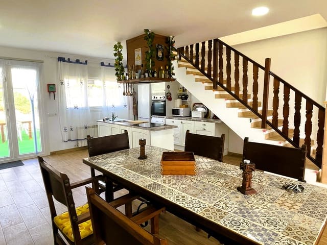 5 Zimmer Villa zu verkaufen in Cala Ratjada, Capdepera mit Garage - 1.350.000 € (Ref: 8537752)