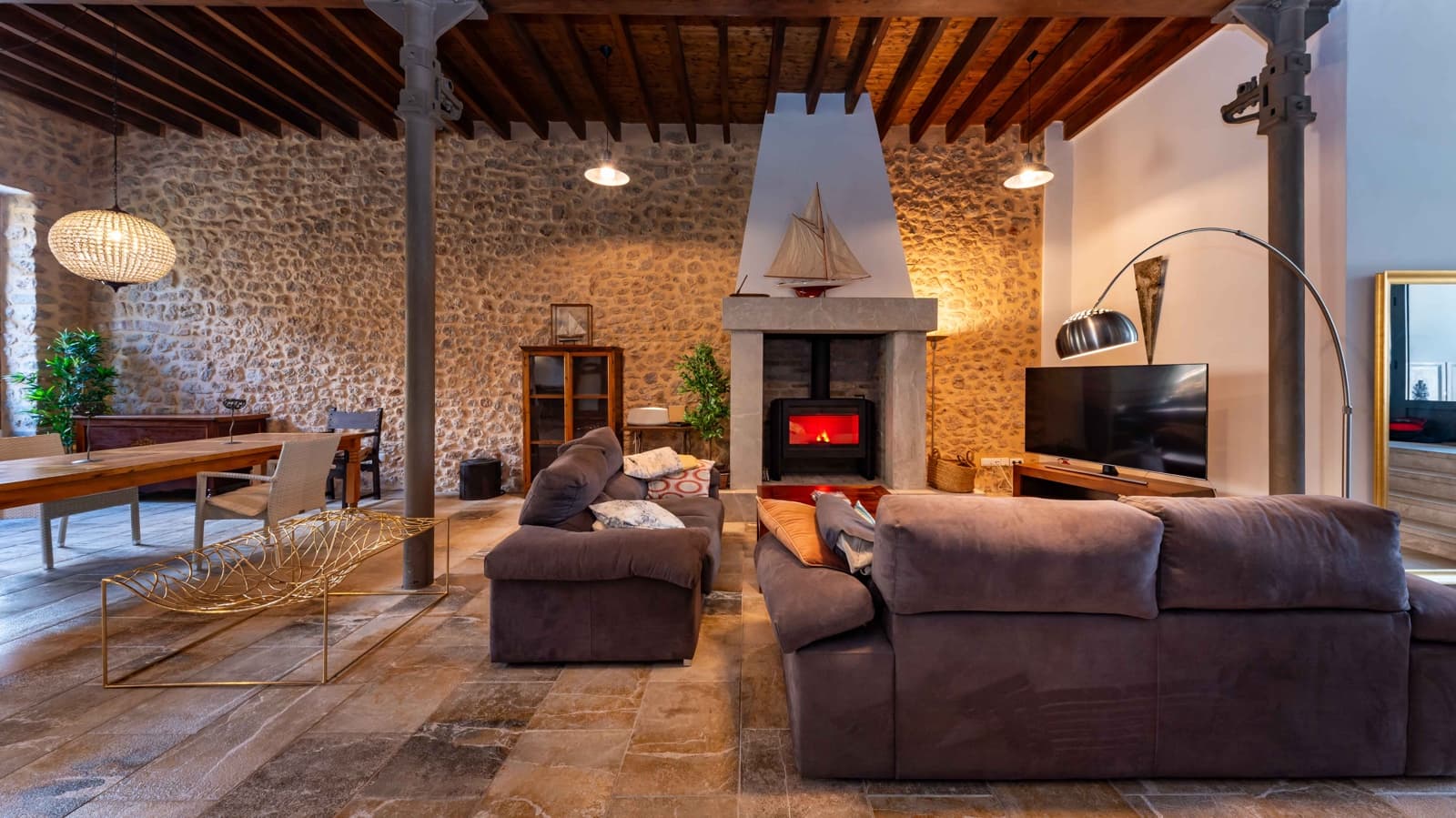 5 soveværelse Byhus til salg i Soller med garage - € 1.980.000 (Ref: 8537760)