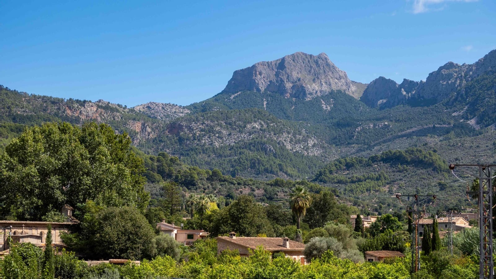 5 soveværelse Byhus til salg i Soller med garage - € 1.980.000 (Ref: 8537760)