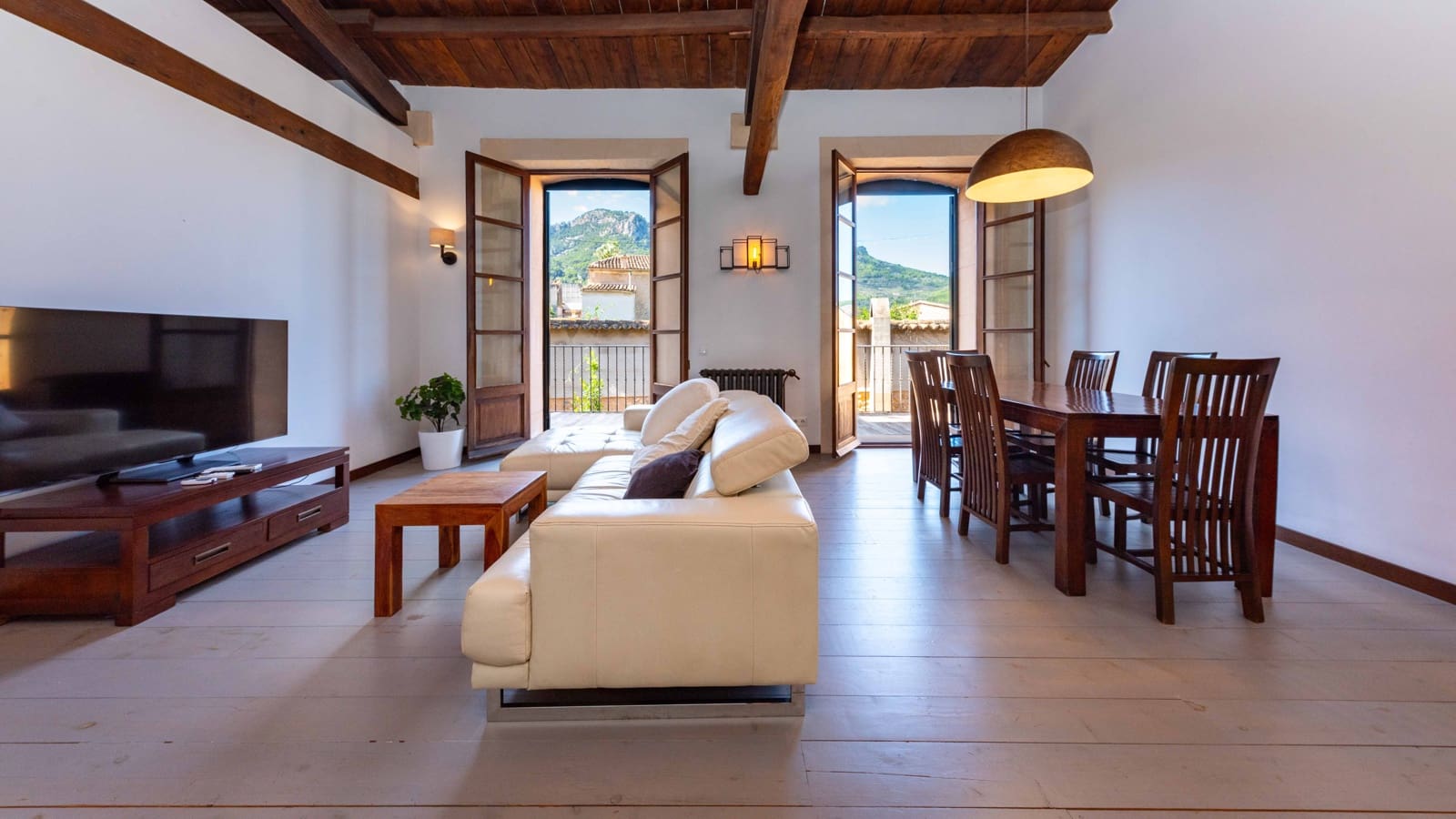 5 soveværelse Byhus til salg i Soller med garage - € 1.980.000 (Ref: 8537760)