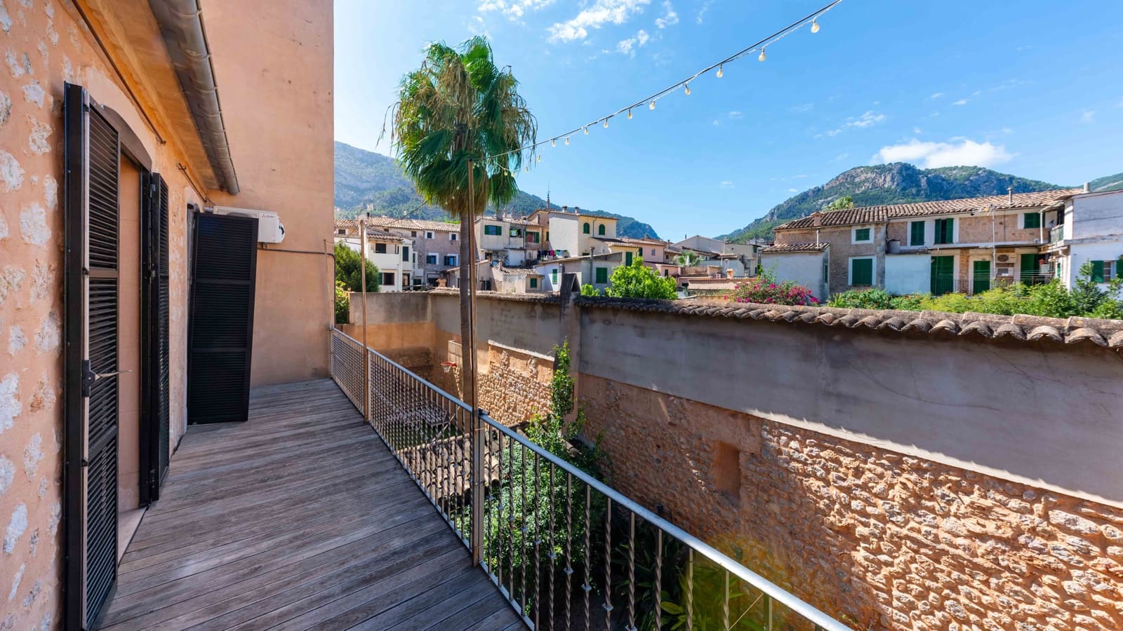 5 soveværelse Byhus til salg i Soller med garage - € 1.980.000 (Ref: 8537760)