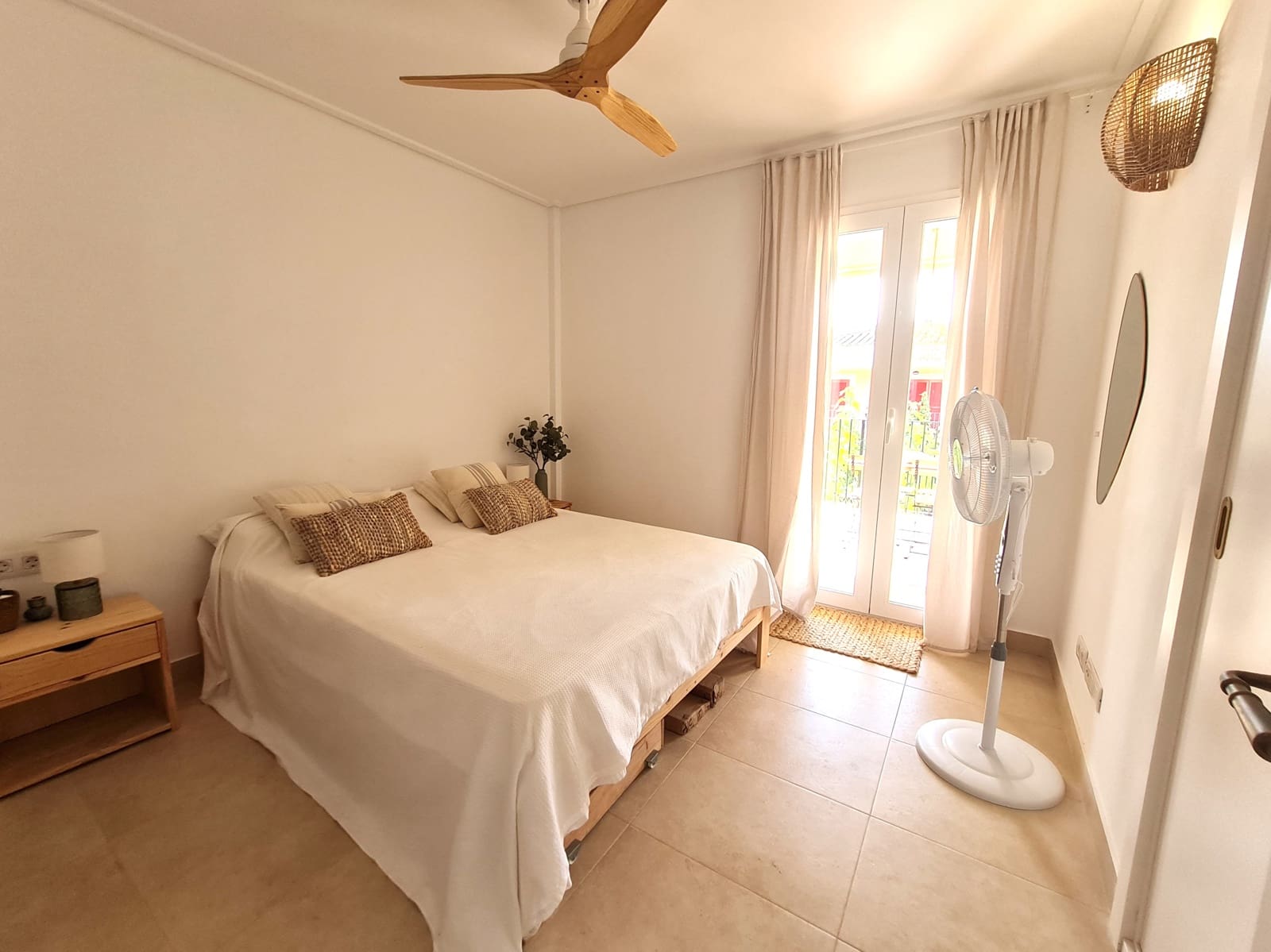 2 bedroom Apartment for rent in S'Estanyol - € 2,000 (Ref: 8546334)