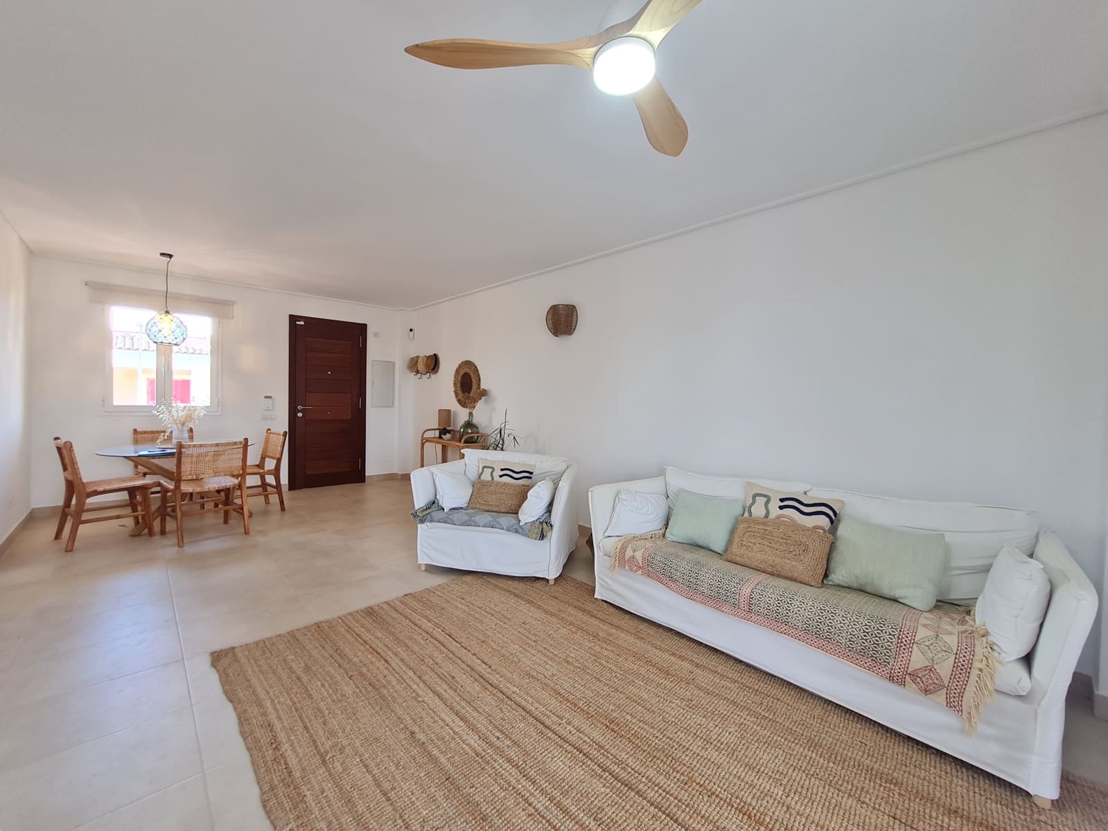2 bedroom Apartment for rent in S'Estanyol - € 2,000 (Ref: 8546334)