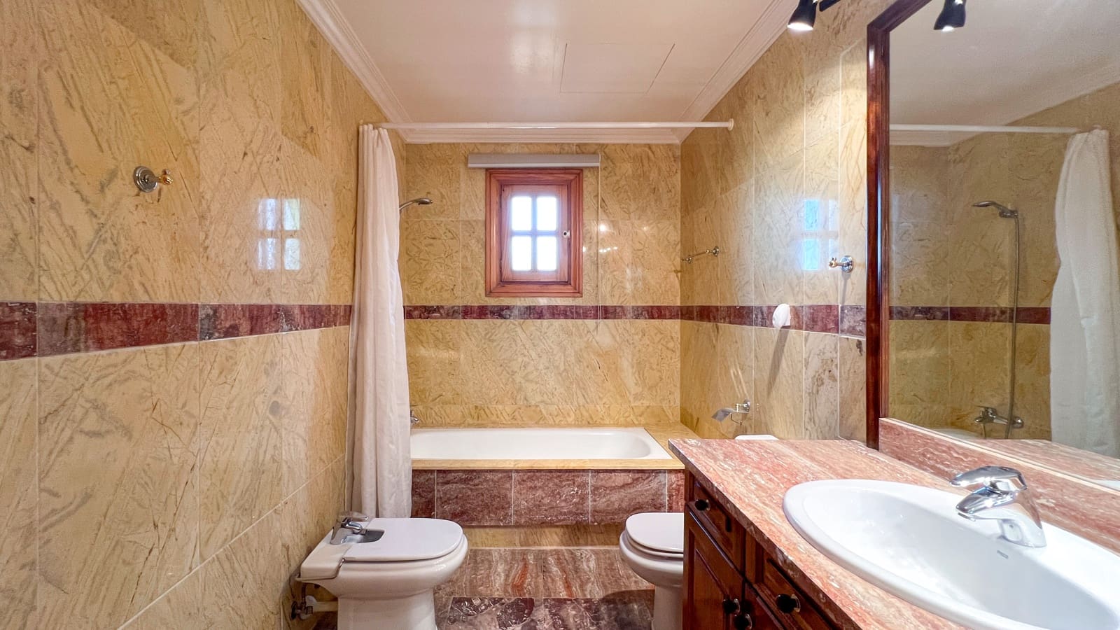 4 soveværelse Villa til salg i Palma de Mallorca med garage - € 1.650.000 (Ref: 8560929)