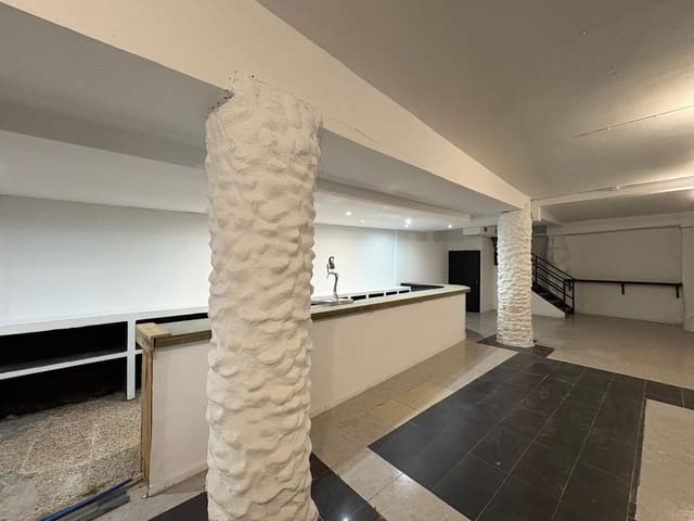 Erhverv til salg i El Terreno, Palma de Mallorca - € 420.000 (Ref: 8569278)