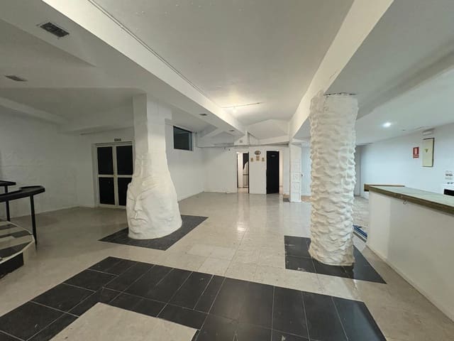 Erhverv til salg i El Terreno, Palma de Mallorca - € 420.000 (Ref: 8569278)