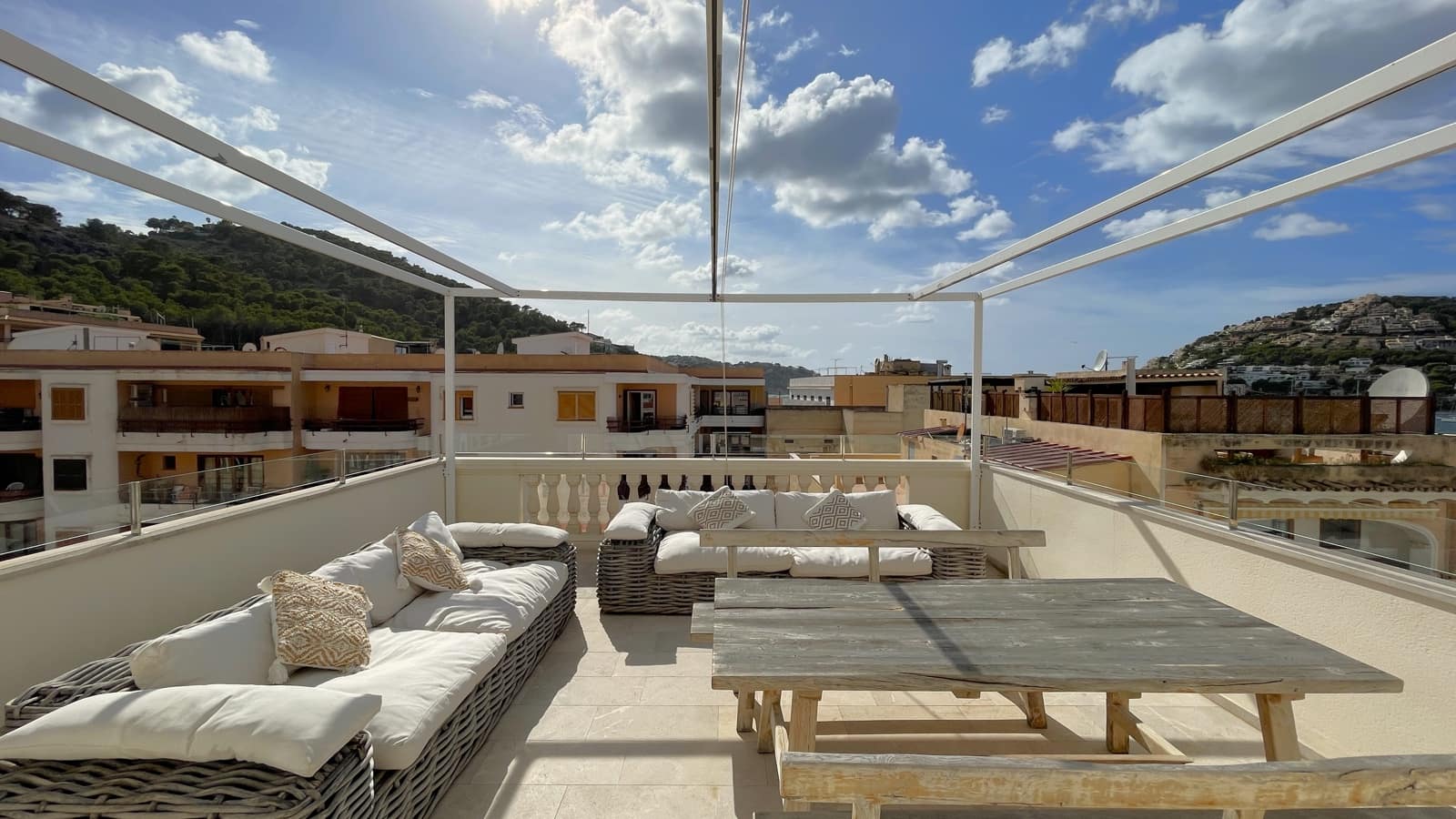 3 bedroom Apartment for sale in Puerto de Andratx with garage - € 1,690,000 (Ref: 8571468)