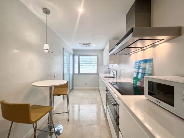 3 quarto Apartamento para arrendar em Bendinat, Calvià com garagem - 6 000 € (Ref: 8580990)