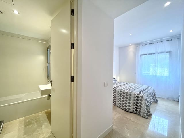 3 quarto Apartamento para arrendar em Bendinat, Calvià com garagem - 6 000 € (Ref: 8580990)