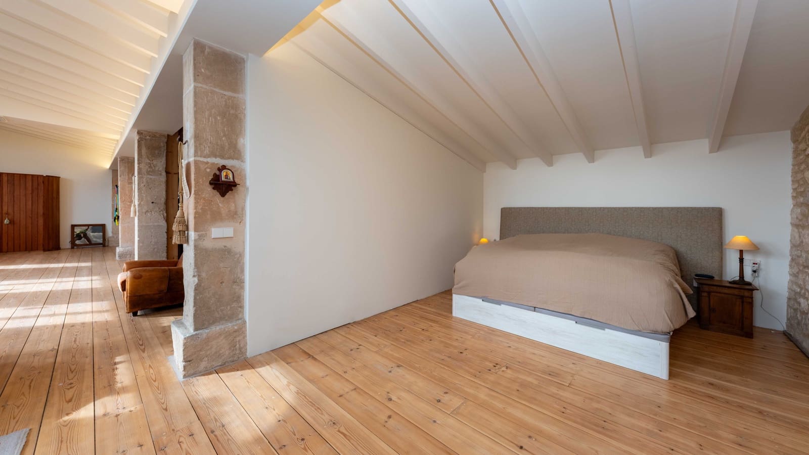 2 bedroom Townhouse for sale in Porreres with garage - € 1,890,000 (Ref: 8596677)