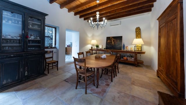 2 bedroom Townhouse for sale in Porreres with garage - € 1,890,000 (Ref: 8596677)