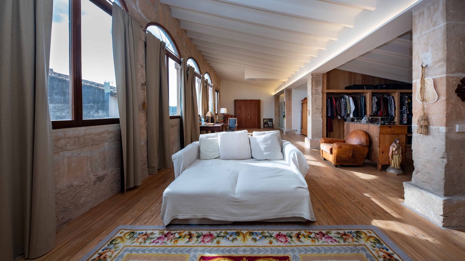 2 bedroom Townhouse for sale in Porreres with garage - € 1,890,000 (Ref: 8596677)