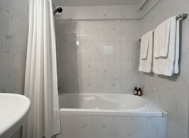 3 sovrum Lägenhet att hyra i Santa Ponsa, Calvià - 2 500 € (Ref: 8620877)