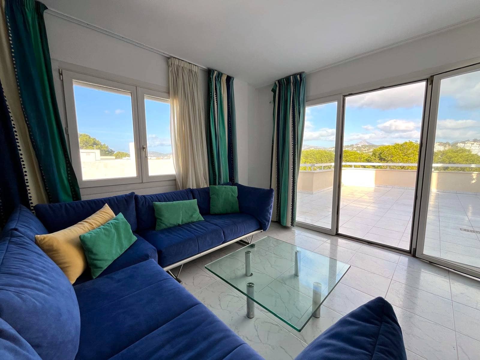 3 sovrum Lägenhet att hyra i Santa Ponsa - 2 500 € (Ref: 8620877)