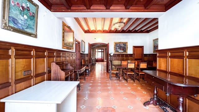 8 soveværelse Byhus til salg i Llucmajor med garage - € 2.000.000 (Ref: 8633877)