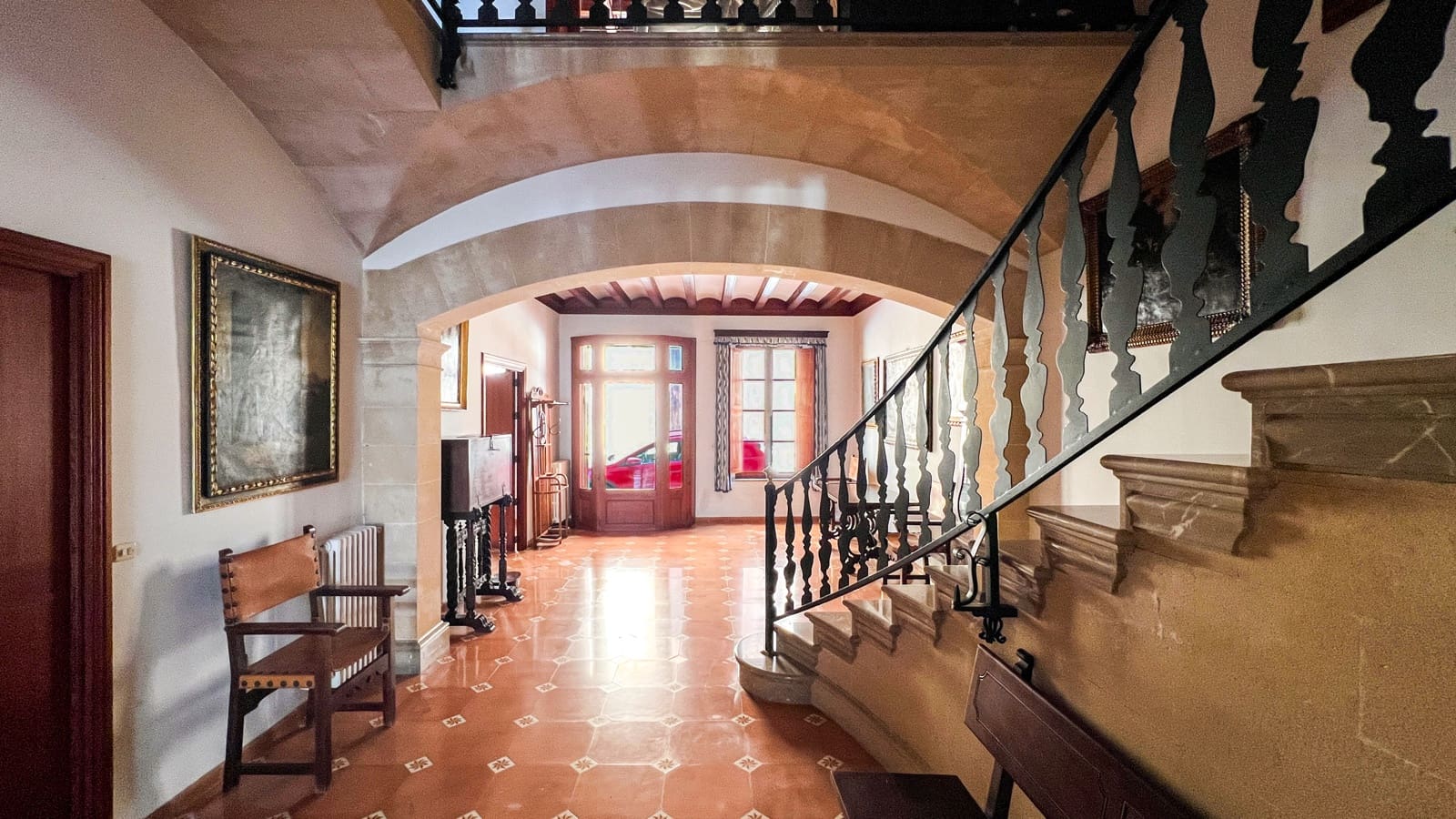 8 soveværelse Byhus til salg i Llucmajor med garage - € 2.000.000 (Ref: 8633877)