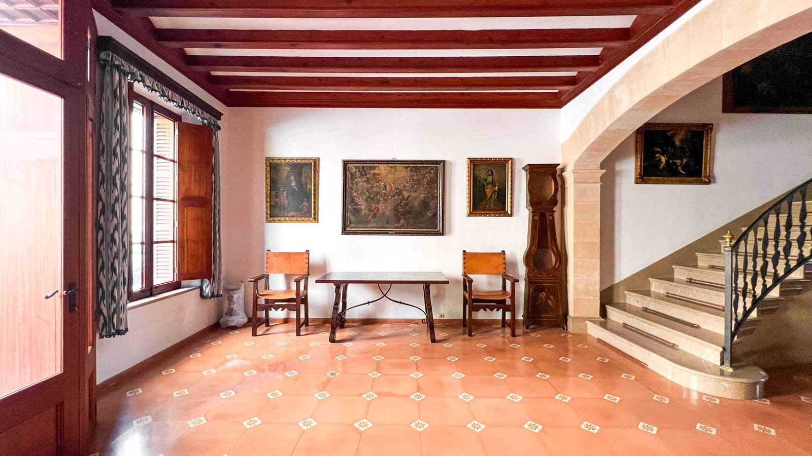 8 soveværelse Byhus til salg i Llucmajor med garage - € 2.000.000 (Ref: 8633877)