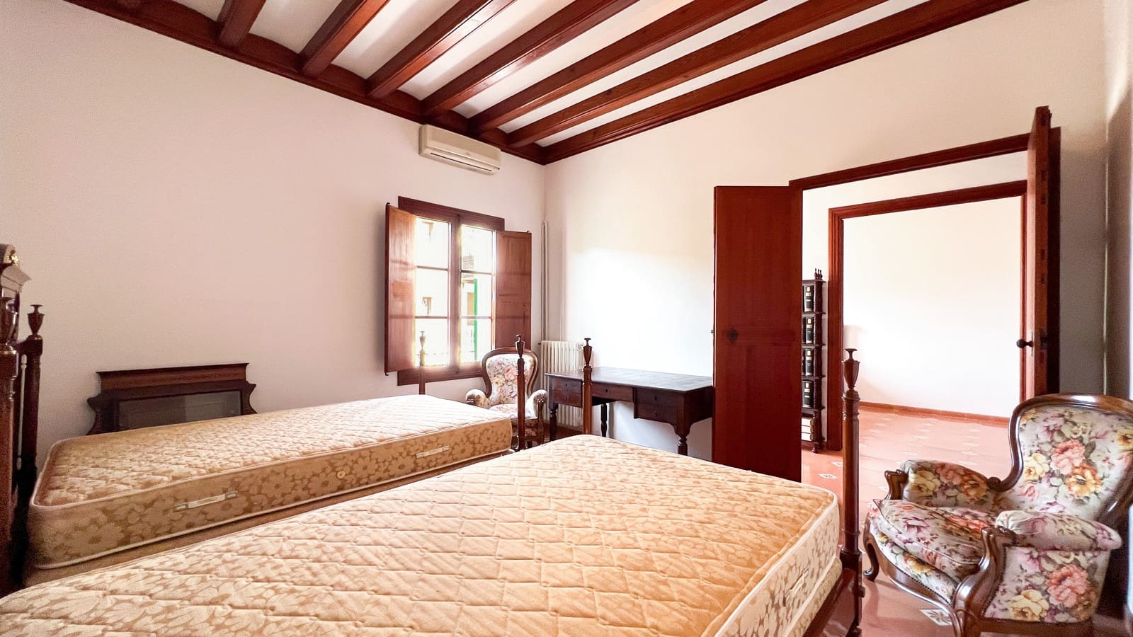 8 soveværelse Byhus til salg i Llucmajor med garage - € 2.000.000 (Ref: 8633877)