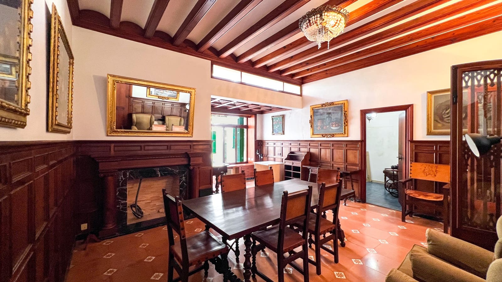 8 soveværelse Byhus til salg i Llucmajor med garage - € 2.000.000 (Ref: 8633877)