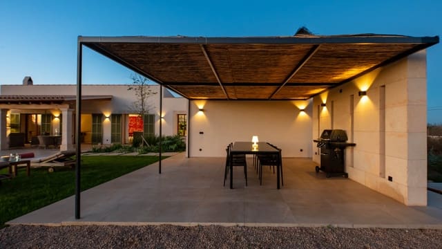 2 bedroom Finca/Country House for sale in Campos with pool garage - € 1,995,000 (Ref: 8675244)