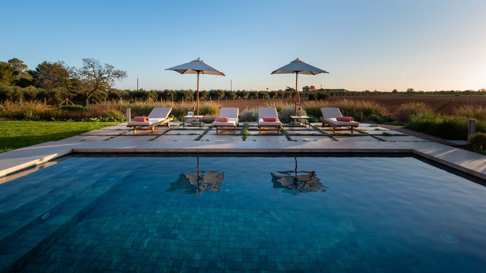 2 soveværelse Finca/Landehus til salg i Campos med swimmingpool garage - € 1.995.000 (Ref: 8675244)