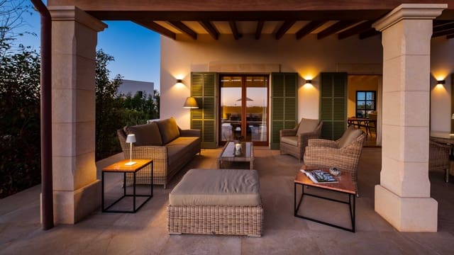 2 bedroom Finca/Country House for sale in Campos with pool garage - € 1,995,000 (Ref: 8675244)