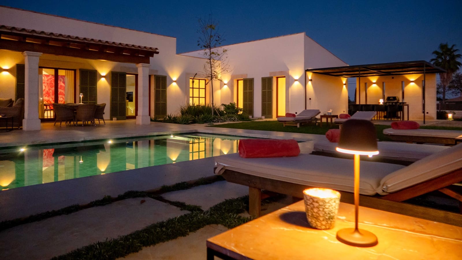 2 soveværelse Finca/Landehus til salg i Campos med swimmingpool garage - € 1.995.000 (Ref: 8675244)