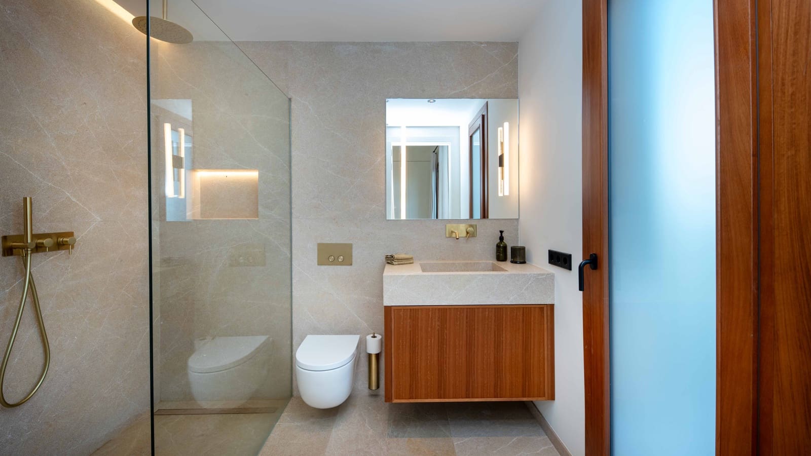 2 soveværelse Finca/Landehus til salg i Campos med swimmingpool garage - € 1.995.000 (Ref: 8675244)