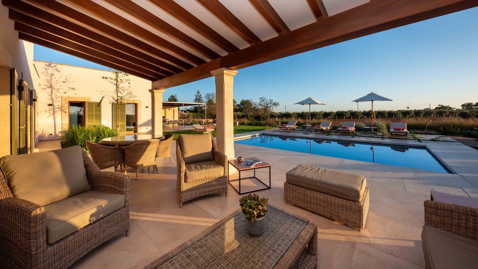 2 soveværelse Finca/Landehus til salg i Campos med swimmingpool garage - € 1.995.000 (Ref: 8675244)