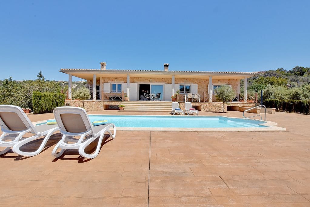 3 soveværelse Finca/Landehus til salg i Puntiro med swimmingpool garage - € 1.995.000 (Ref: 8681728)