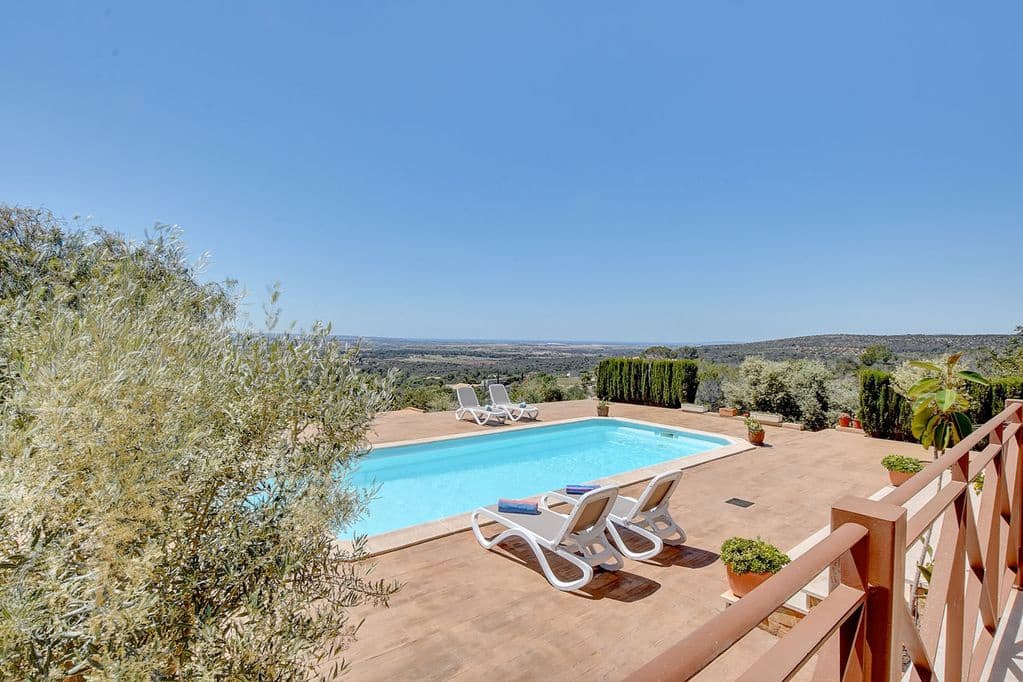 3 soveværelse Finca/Landehus til salg i Puntiro med swimmingpool garage - € 1.995.000 (Ref: 8681728)