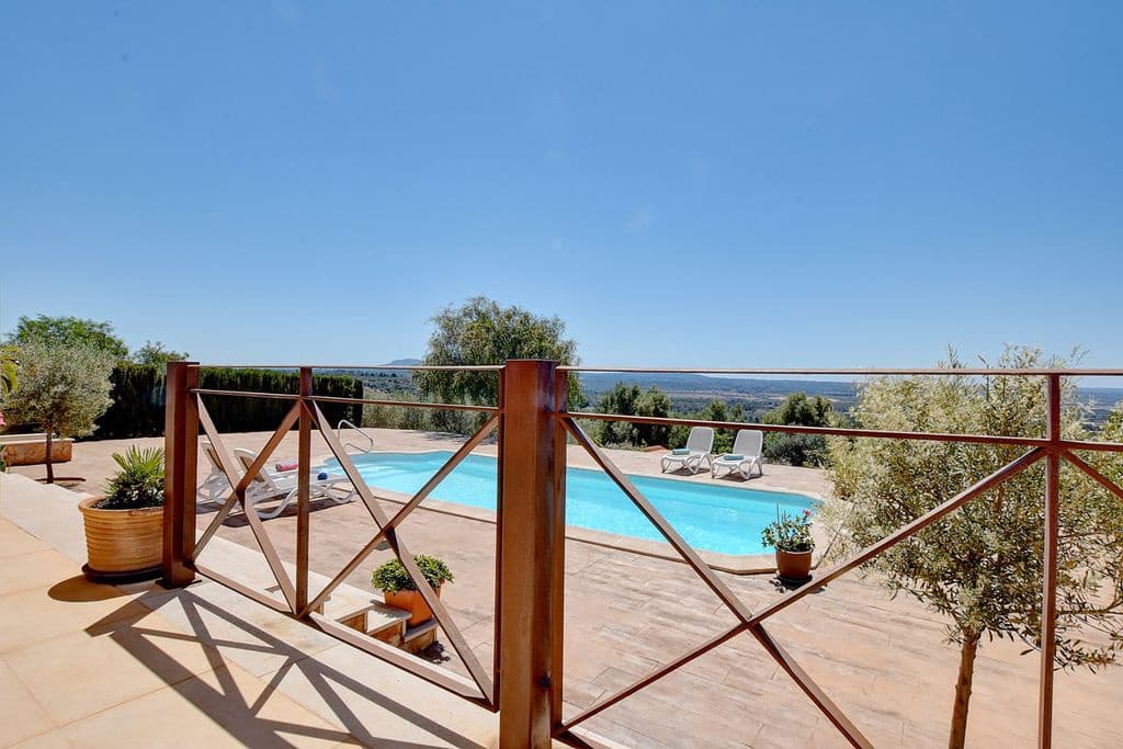 3 soveværelse Finca/Landehus til salg i Puntiro med swimmingpool garage - € 1.995.000 (Ref: 8681728)