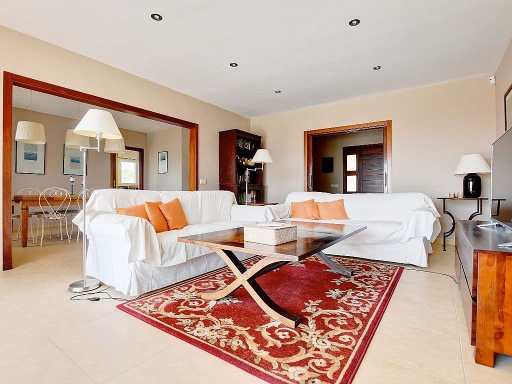 3 soveværelse Finca/Landehus til salg i Puntiro med swimmingpool garage - € 1.995.000 (Ref: 8681728)