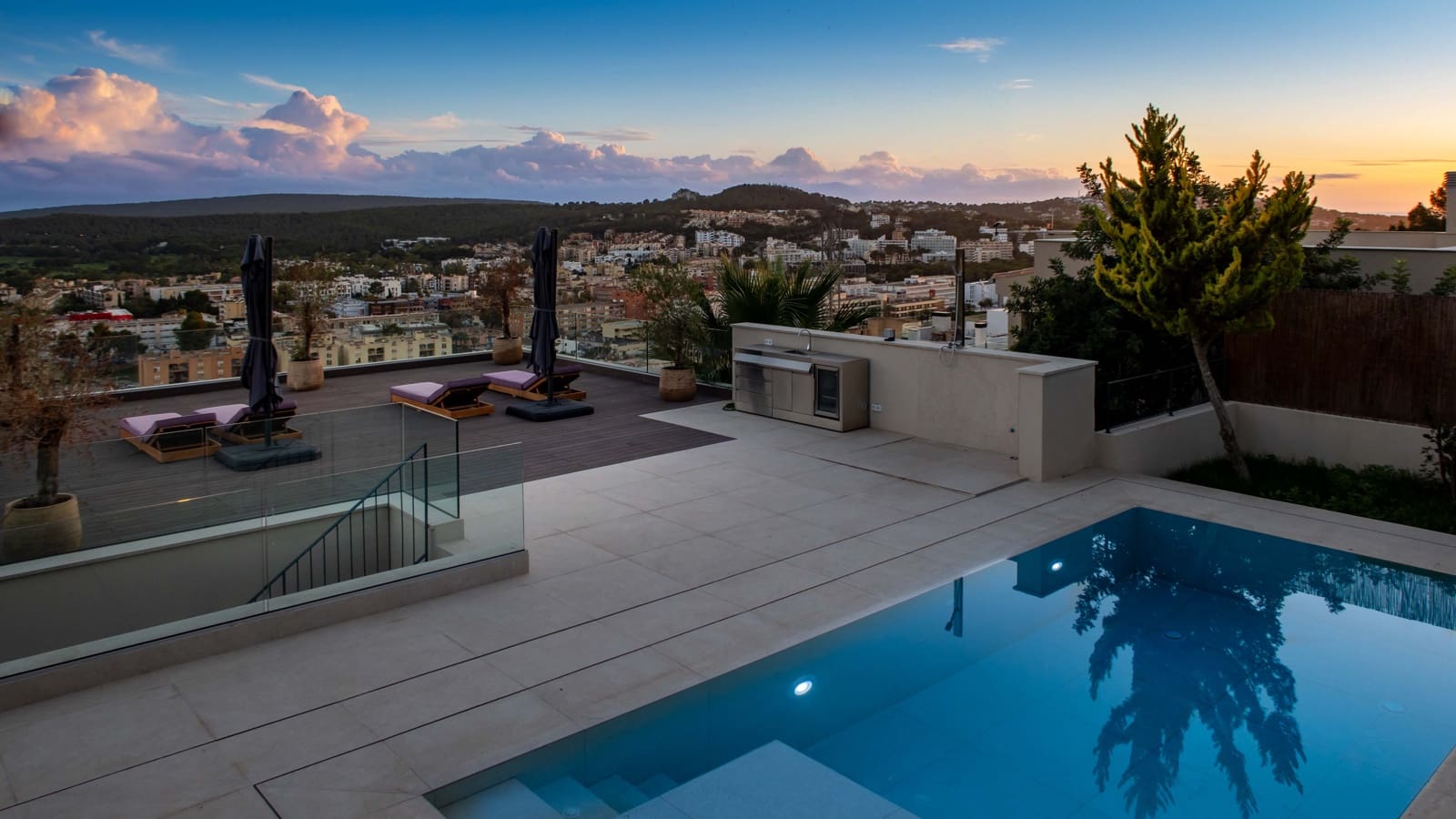 Chalet de 3 habitaciones en Santa Ponsa en venta con piscina garaje - 2.984.000 € (Ref: 8685606)