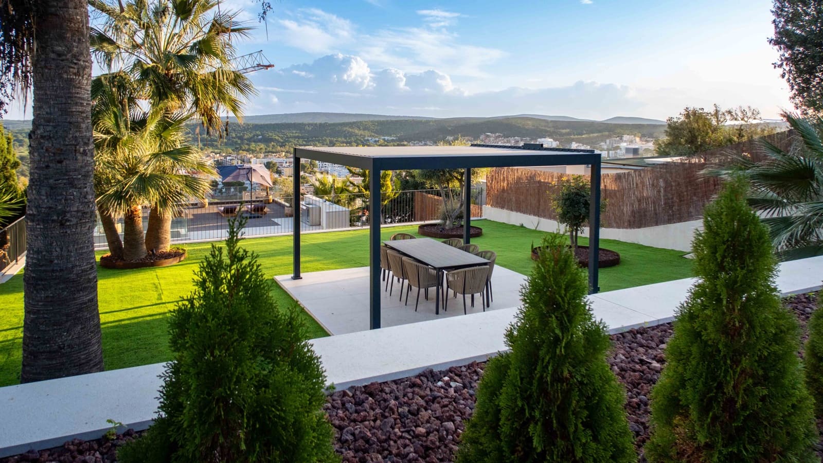 Chalet de 3 habitaciones en Santa Ponsa en venta con piscina garaje - 2.984.000 € (Ref: 8685606)