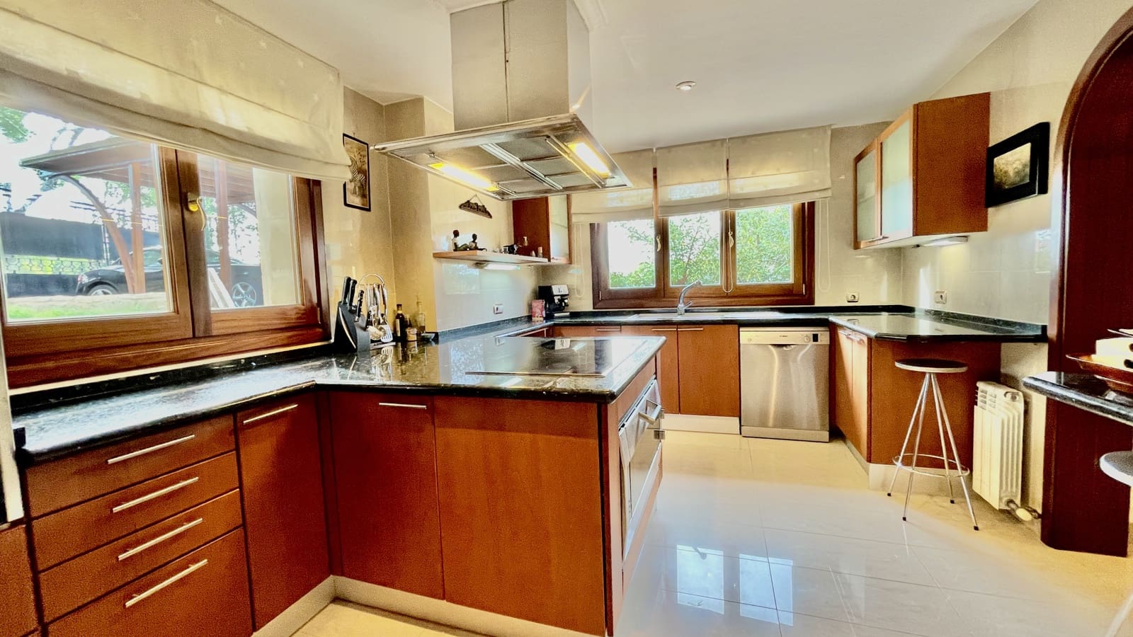 7 soveværelse Villa til salg i Bendinat med swimmingpool garage - € 5.900.000 (Ref: 8685607)