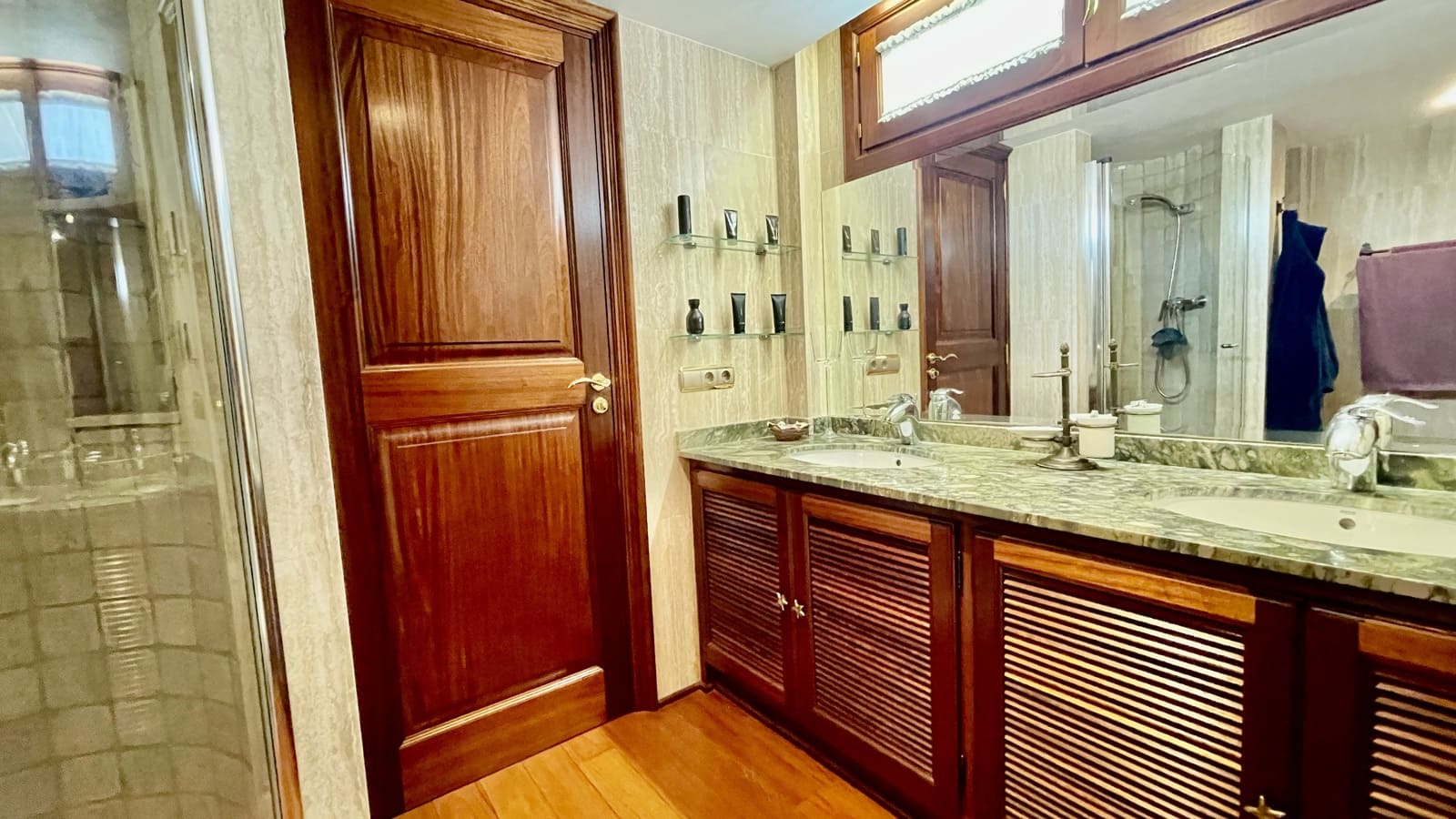 7 soveværelse Villa til salg i Bendinat med swimmingpool garage - € 5.900.000 (Ref: 8685607)