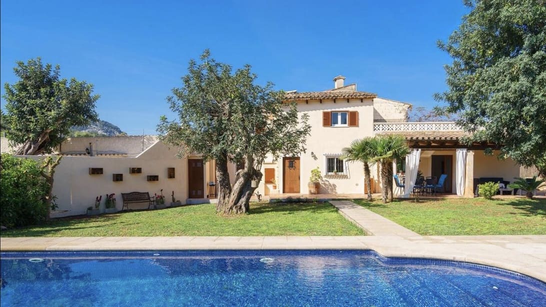 3 soverom Finca/Herregård til leie i Pollensa / Pollenca med svømmebasseng garasje - € 2 300 (Ref: 8690735)